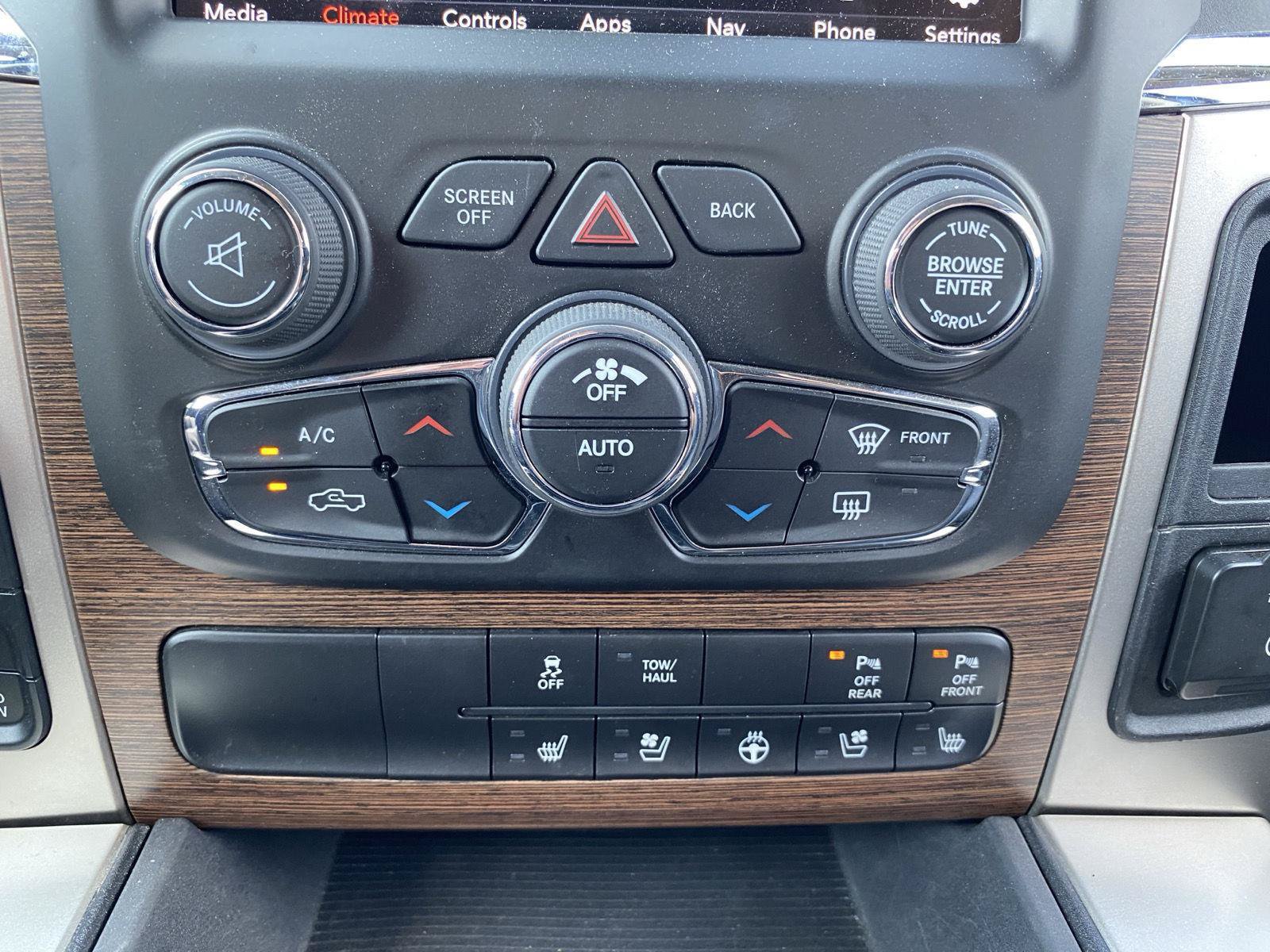 Used 2017 RAM 1500 Laramie w/ Convenience Group AWD/4WD image 20