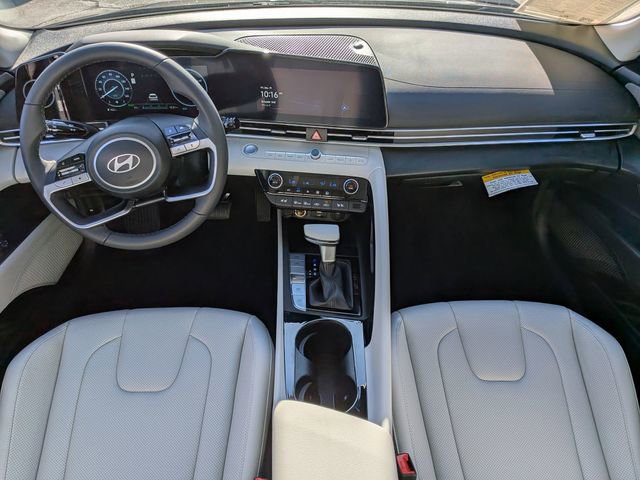 Used 2025 Hyundai Elantra Limited image 31