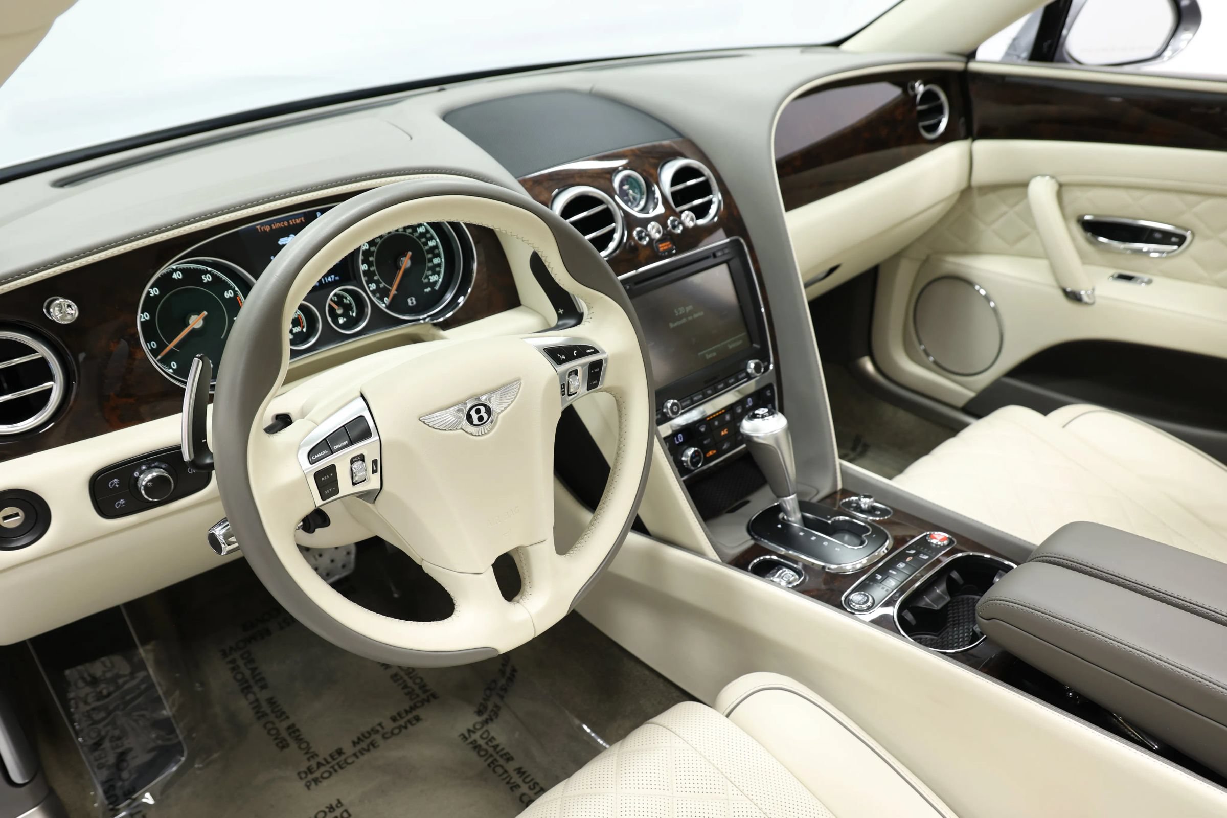 Used 2018 Bentley Flying Spur V8 AWD/4WD image 23