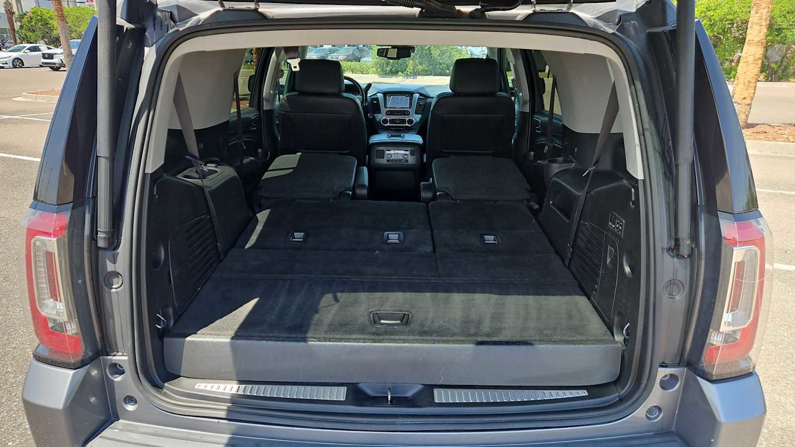 Used 2019 GMC Yukon SLT w/ Open Road Package AWD/4WD image 22