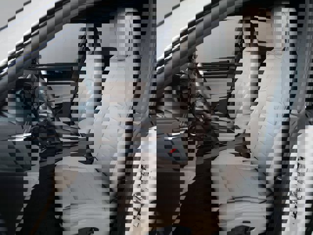 New 2026 Porsche Macan 4S Electric image 5