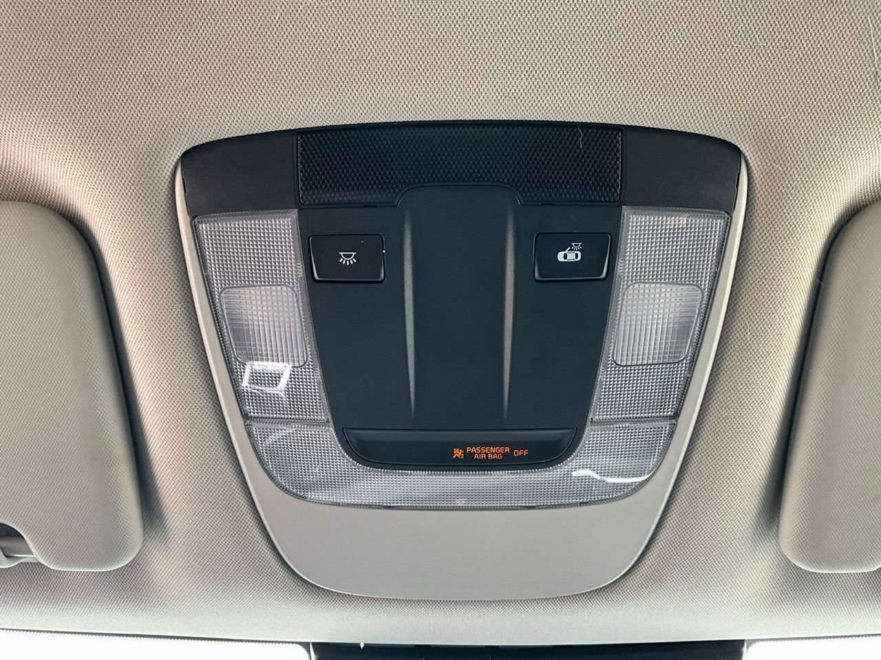 Used 2025 Kia Sportage LX image 16