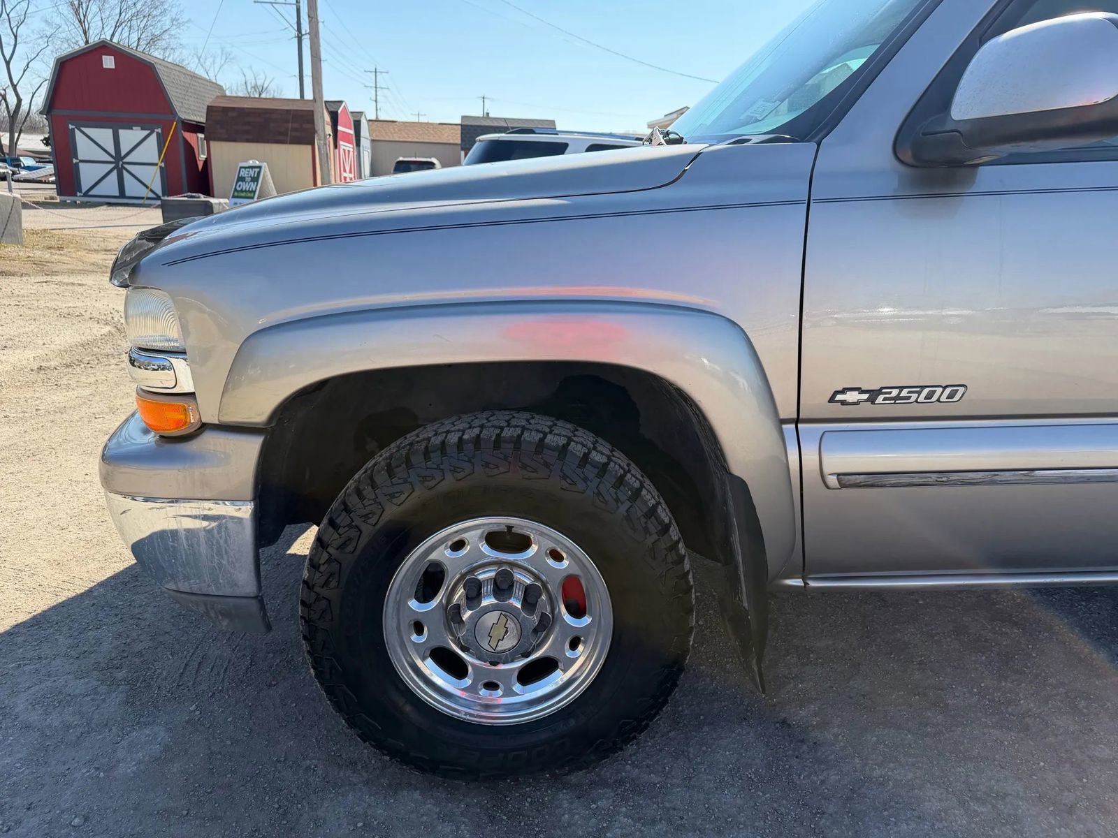 Used 2000 Chevrolet Suburban 2500 LT w/ LT Preferred Equipment Group image 10
