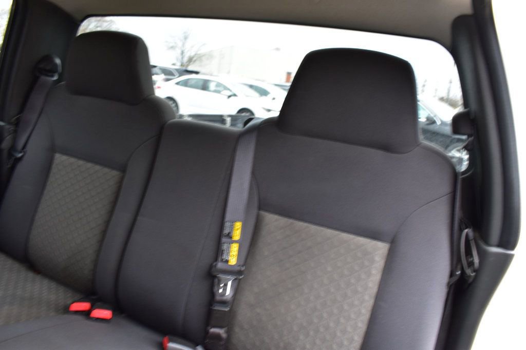 Used 2004 GMC Canyon SLE w/ Power Convenience Package image 18