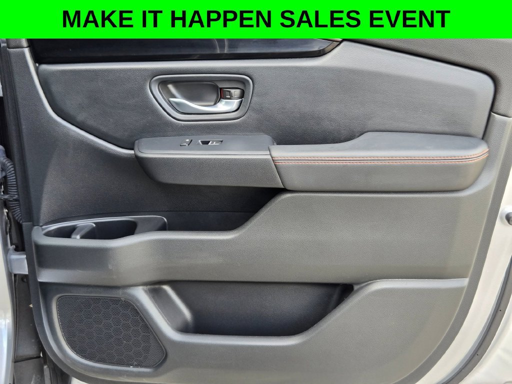 Used 2025 Honda Pilot TrailSport image 29