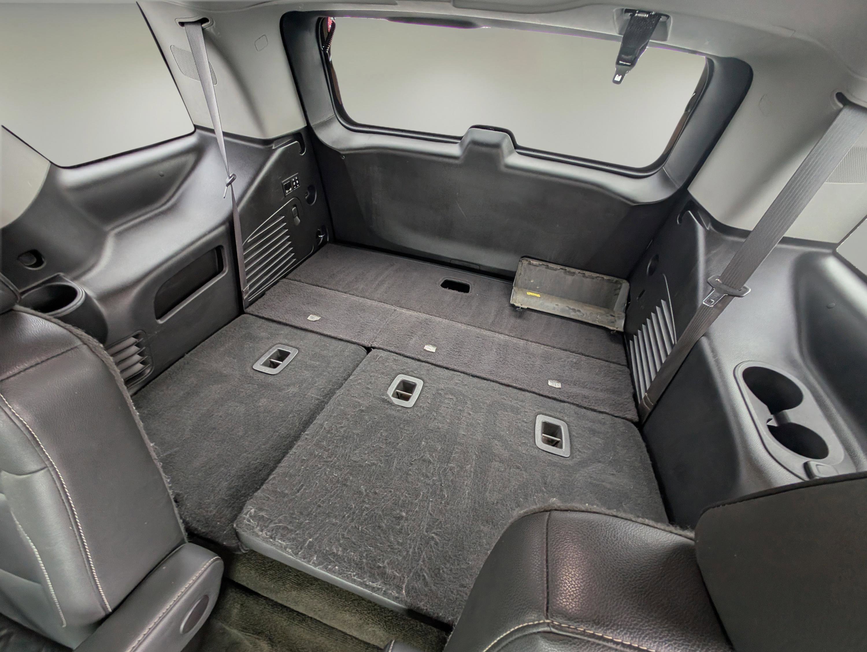 Used 2017 Chevrolet Tahoe LT w/ LT Signature Package image 12