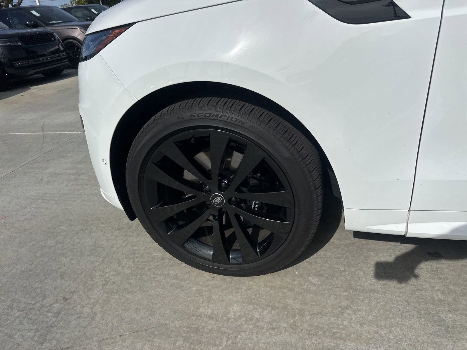 Certified 2025 Land Rover Range Rover Sport Dynamic SE AWD/4WD image 6