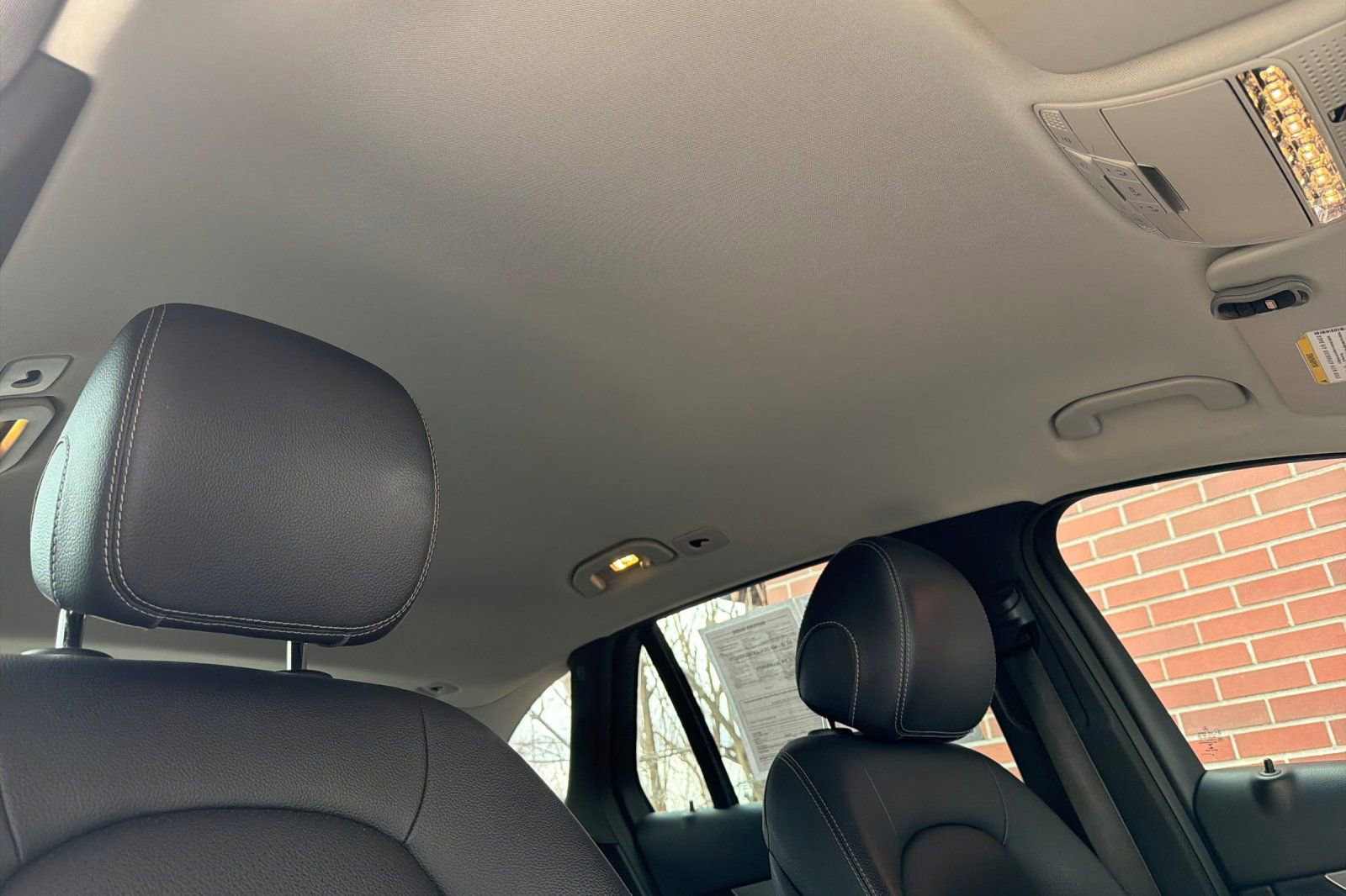 Used 2019 Mercedes-Benz GLC 300 4MATIC image 22