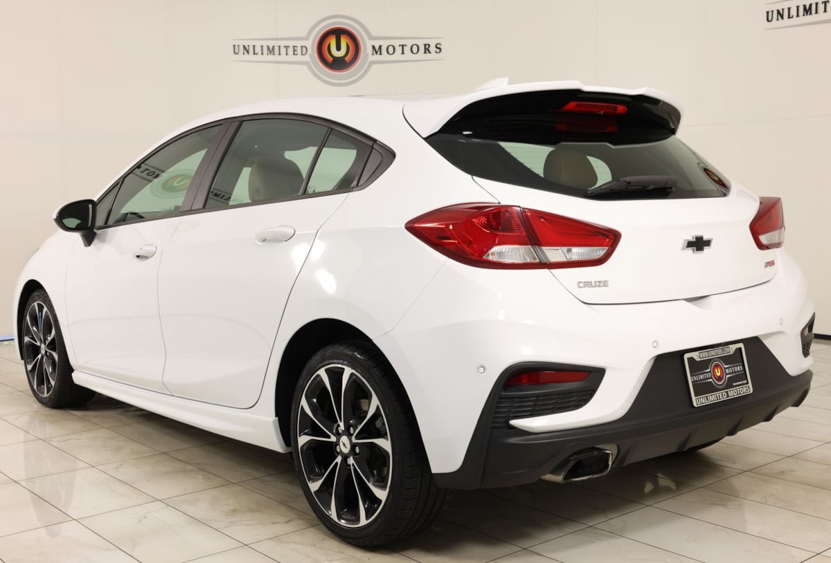 Used 2019 Chevrolet Cruze Premier w/ Sun And Sound Package FWD image 4