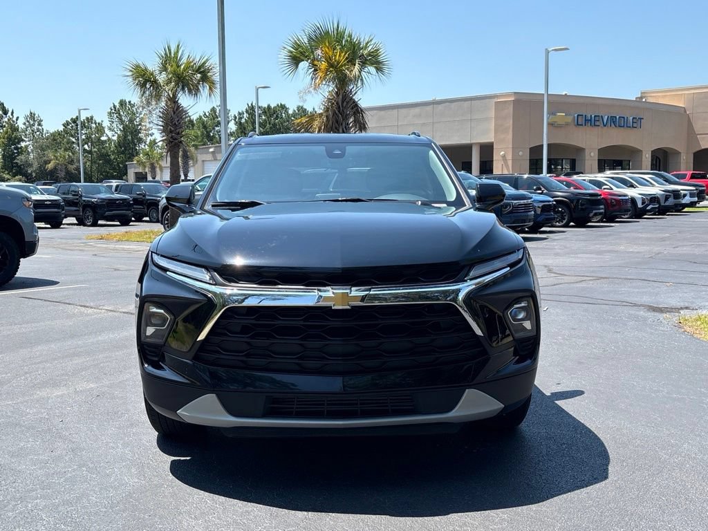 Used 2024 Chevrolet Blazer LT w/ Convenience Package FWD image 2