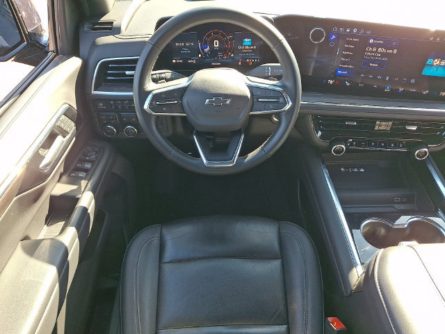 Used 2025 Chevrolet Tahoe Z71 AWD/4WD image 3