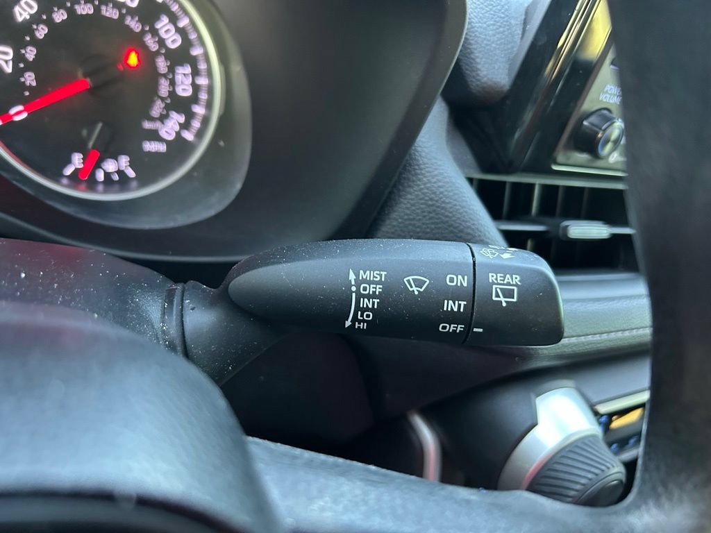 Used 2022 Toyota RAV4 LE FWD image 21