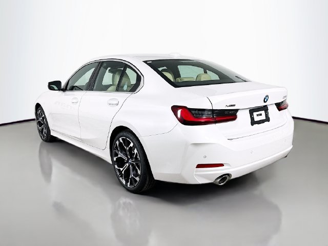 Used 2026 BMW 330i xDrive Sedan w/ Premium Package AWD/4WD image 5