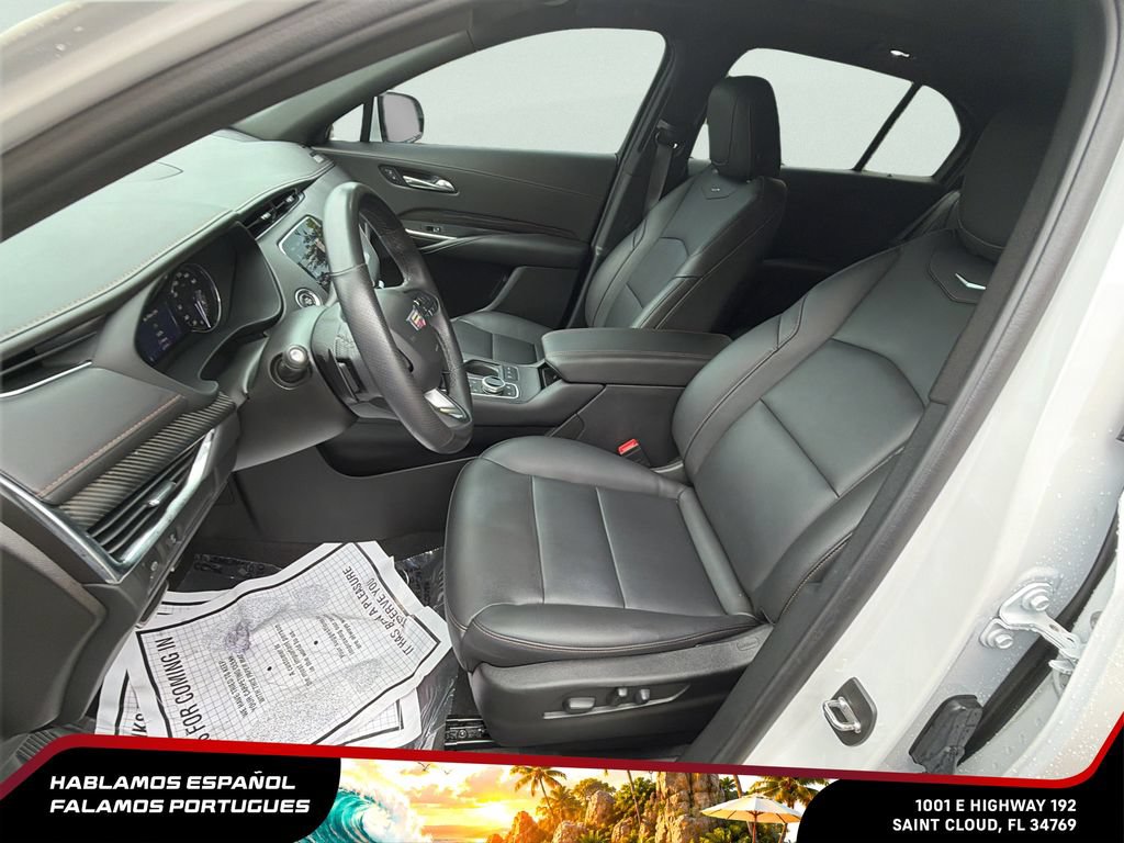 Certified 2022 Cadillac XT4 Sport w/ LPO, ONYX Package FWD image 14