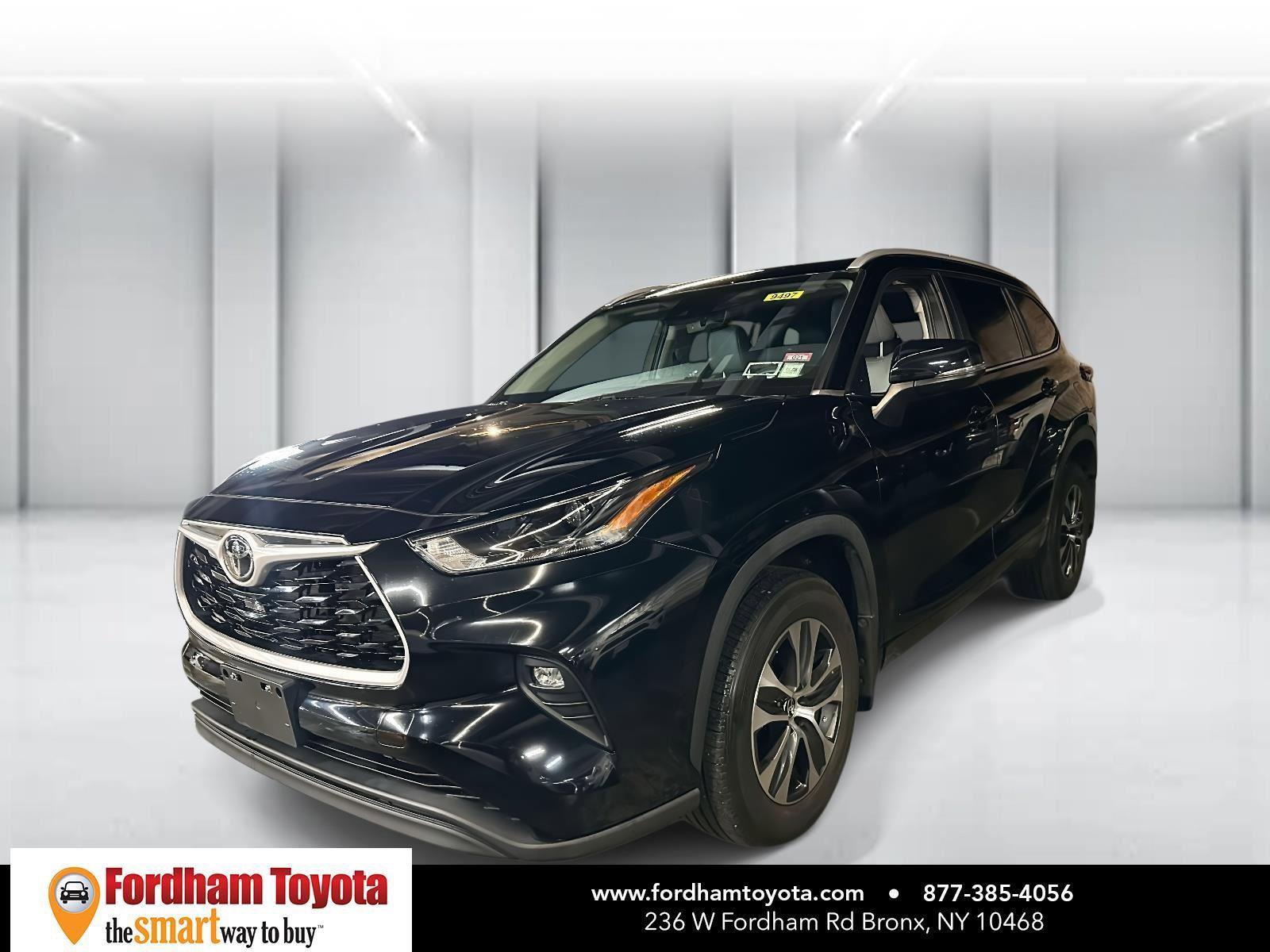 Used 2023 Toyota Highlander XLE image 6