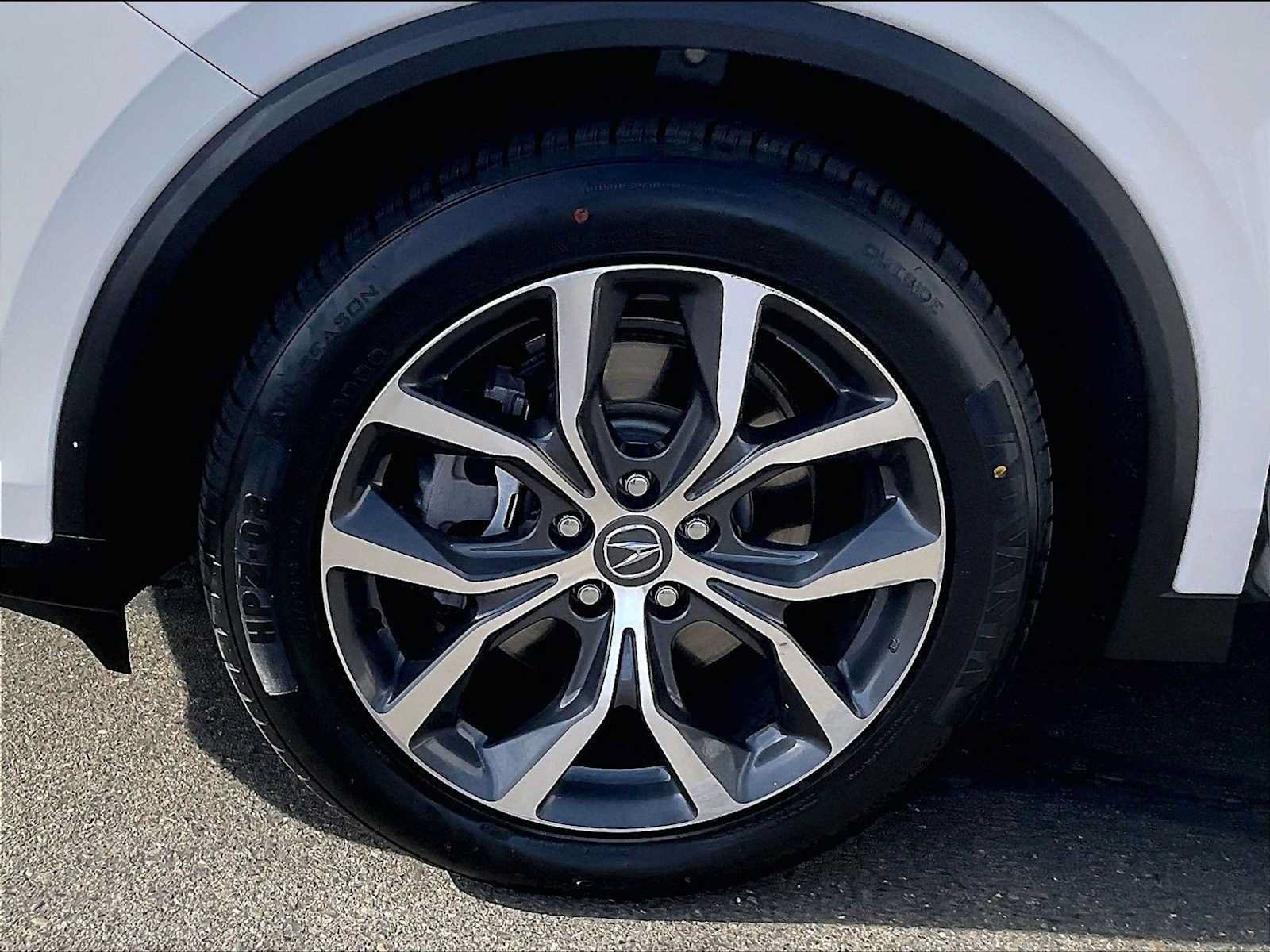 Used 2023 Acura MDX w/ Technology Package AWD/4WD image 11