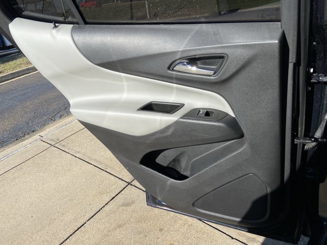 Used 2020 Chevrolet Equinox LS image 50