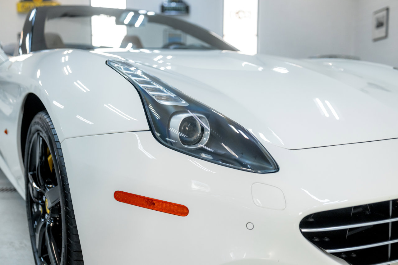 Used 2016 Ferrari California T image 20