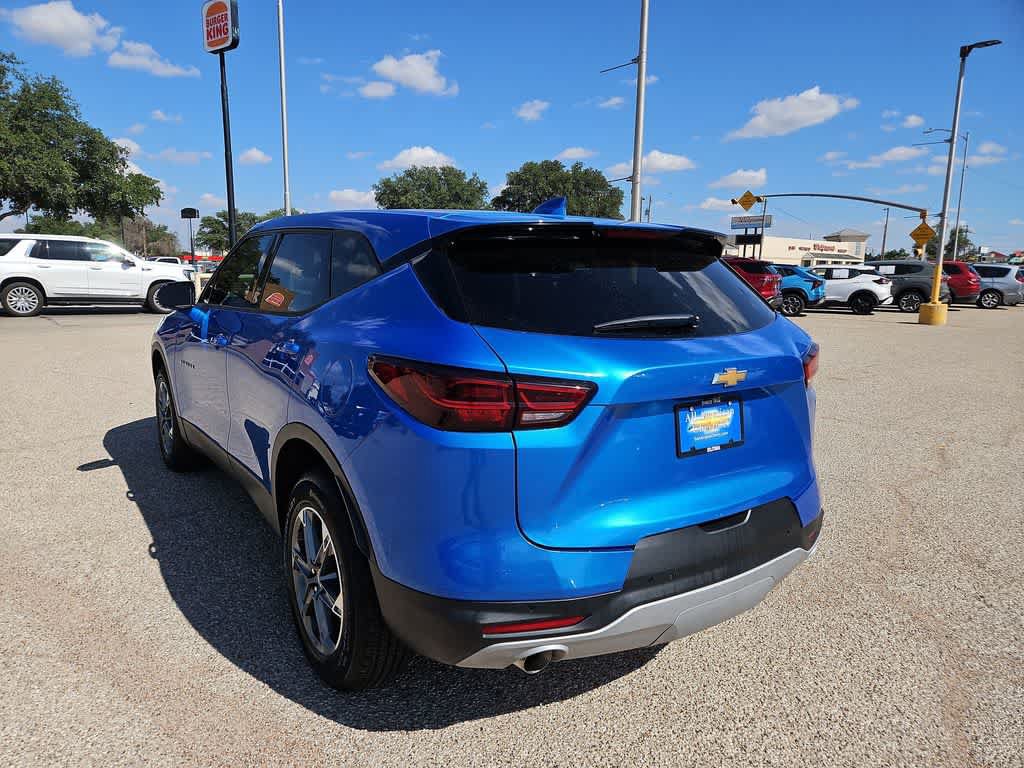 Used 2026 Chevrolet Blazer LT FWD image 6