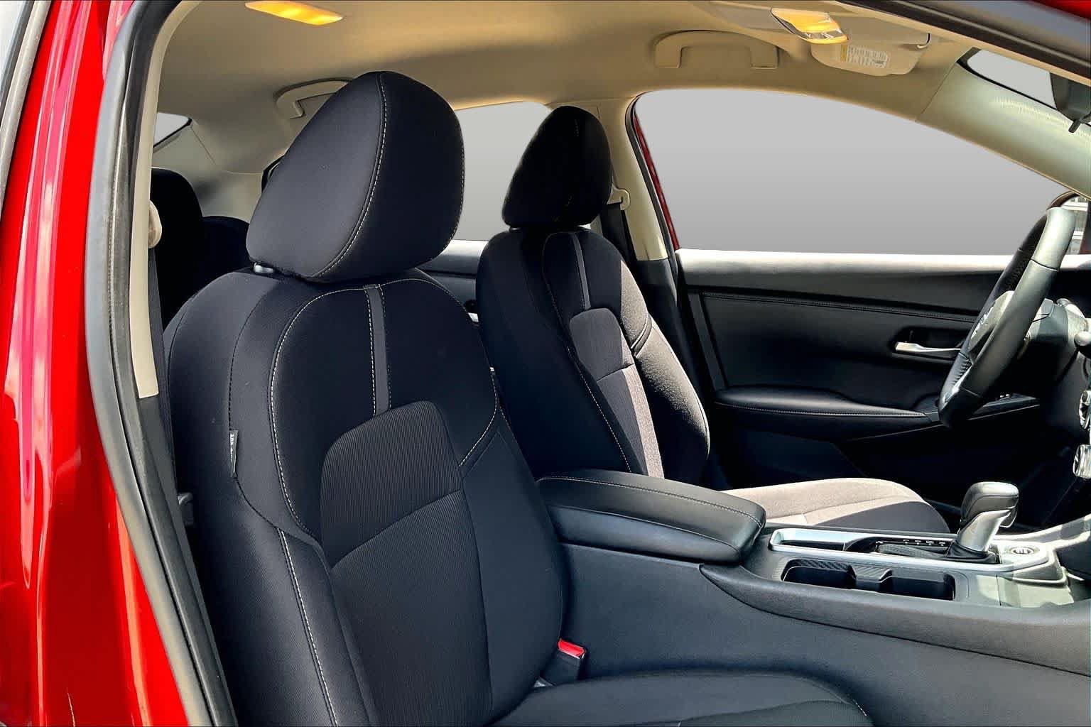 Used 2023 Nissan Sentra SV w/ All-Weather Package FWD image 9