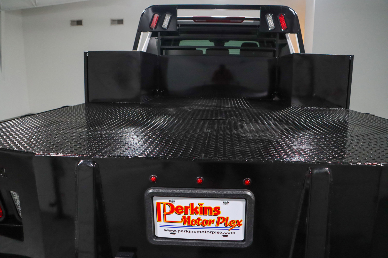 Used 2024 Chevrolet Silverado 3500 LT w/ Convenience Package image 9