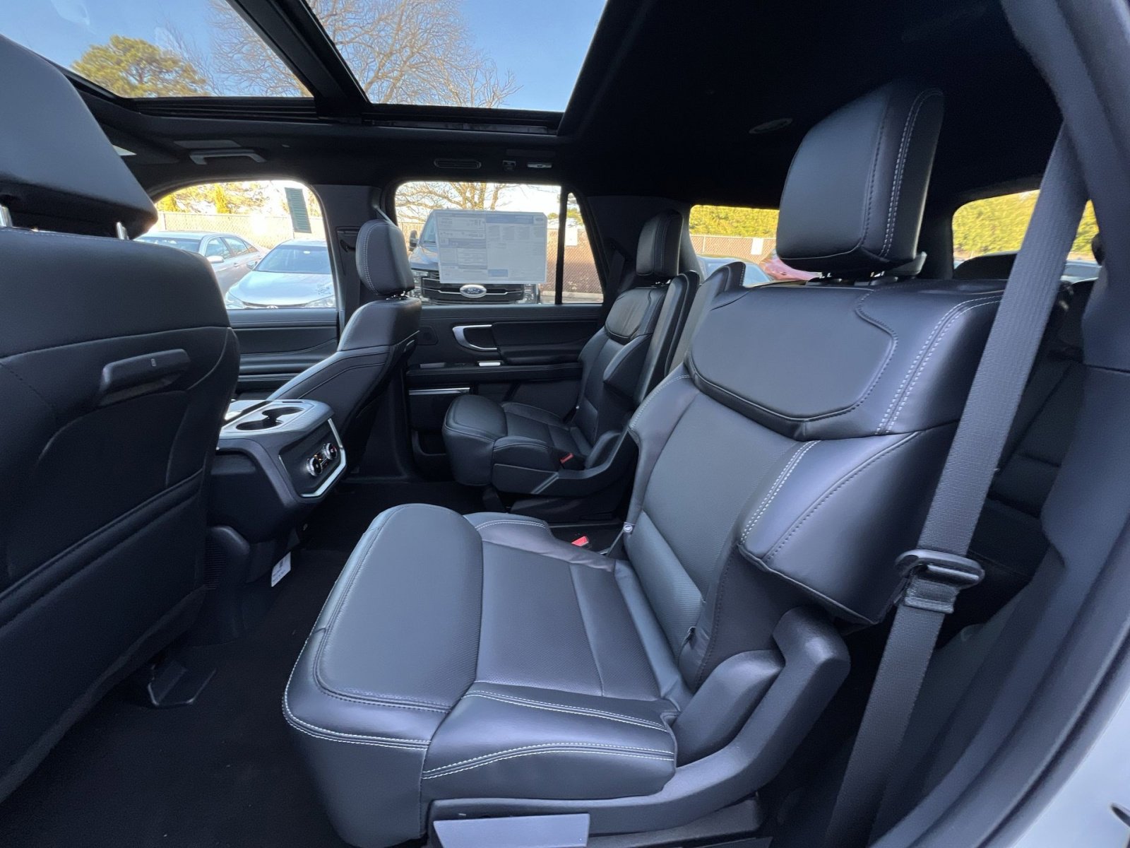 New 2025 Ford Expedition Platinum w/ Stealth Performance Package image 25