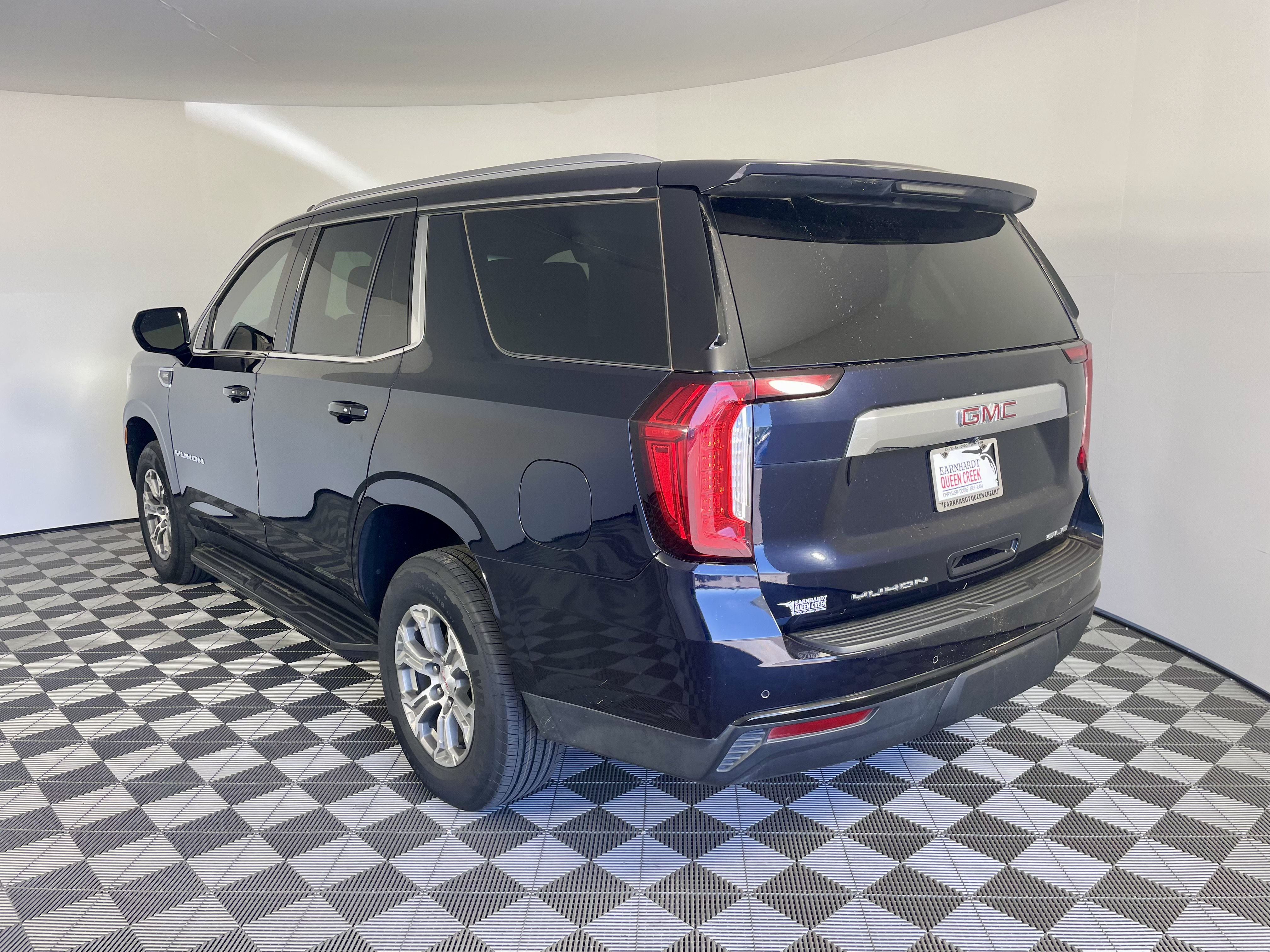Used 2021 GMC Yukon SLE AWD/4WD image 3