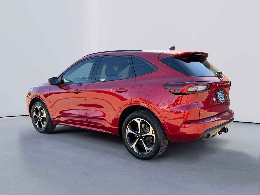 Used 2024 Ford Escape ST-Line Select w/ Tech Pack #2 image 4