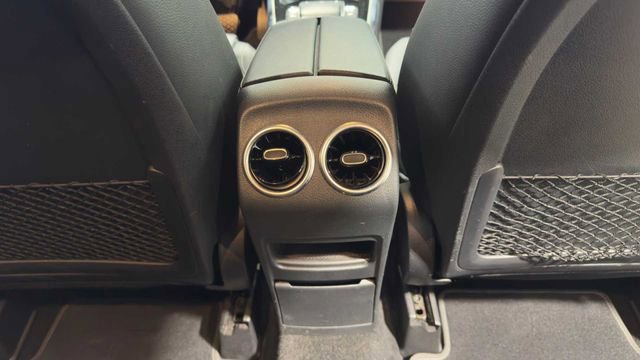 Used 2022 Mercedes-Benz GLB 250 image 18