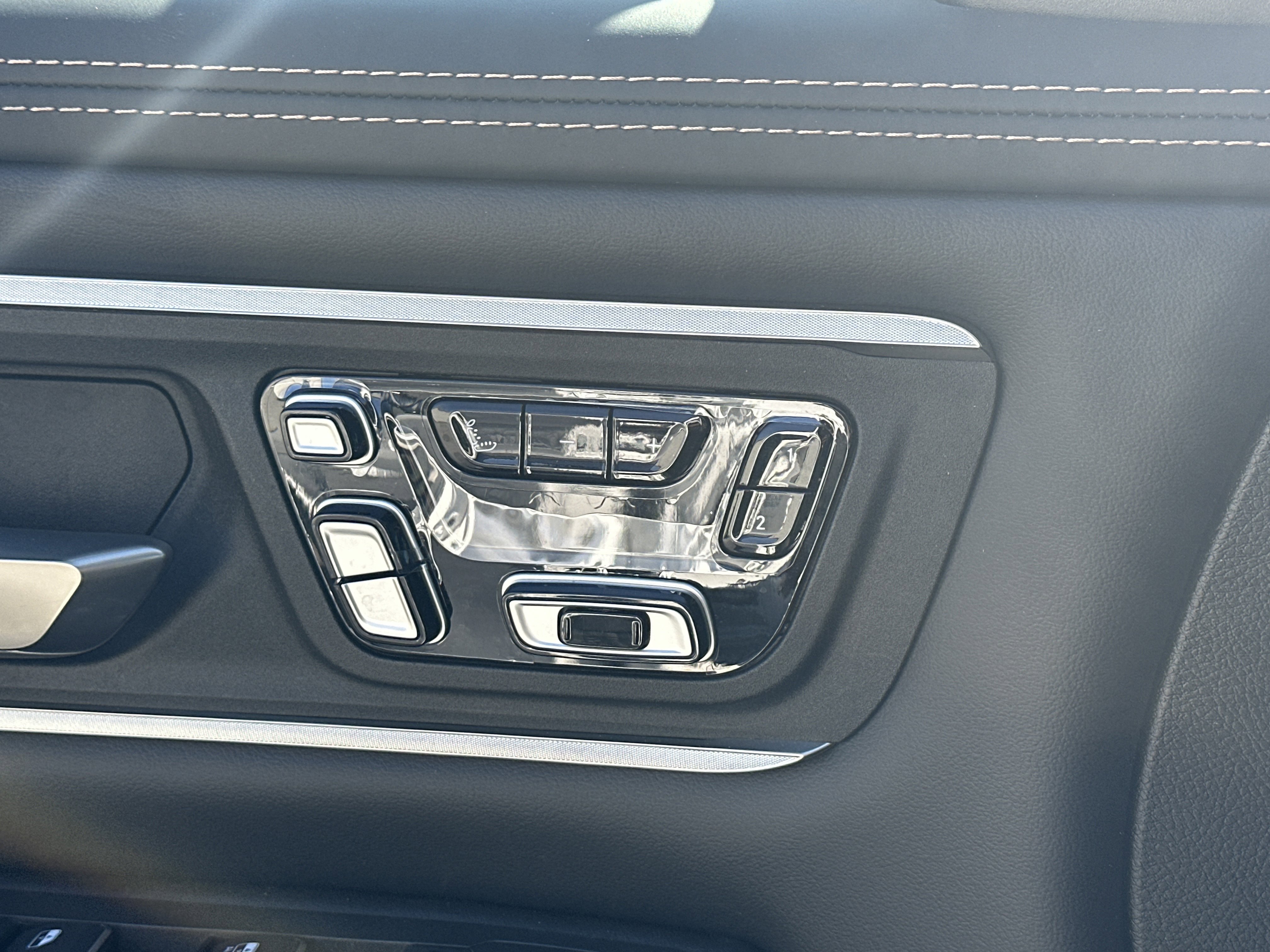 New 2026 RAM 1500 Tungsten w/ Bed Utility Group image 28