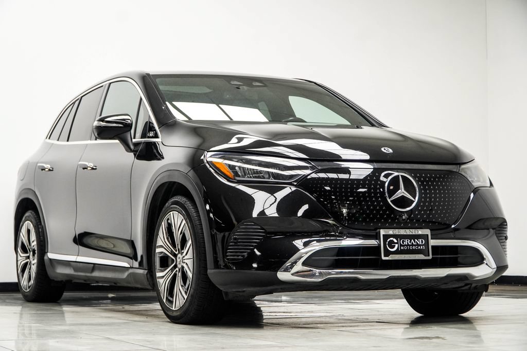 Used 2023 Mercedes-Benz EQE 350+ SUV w/ Exclusive Trim Package image 4