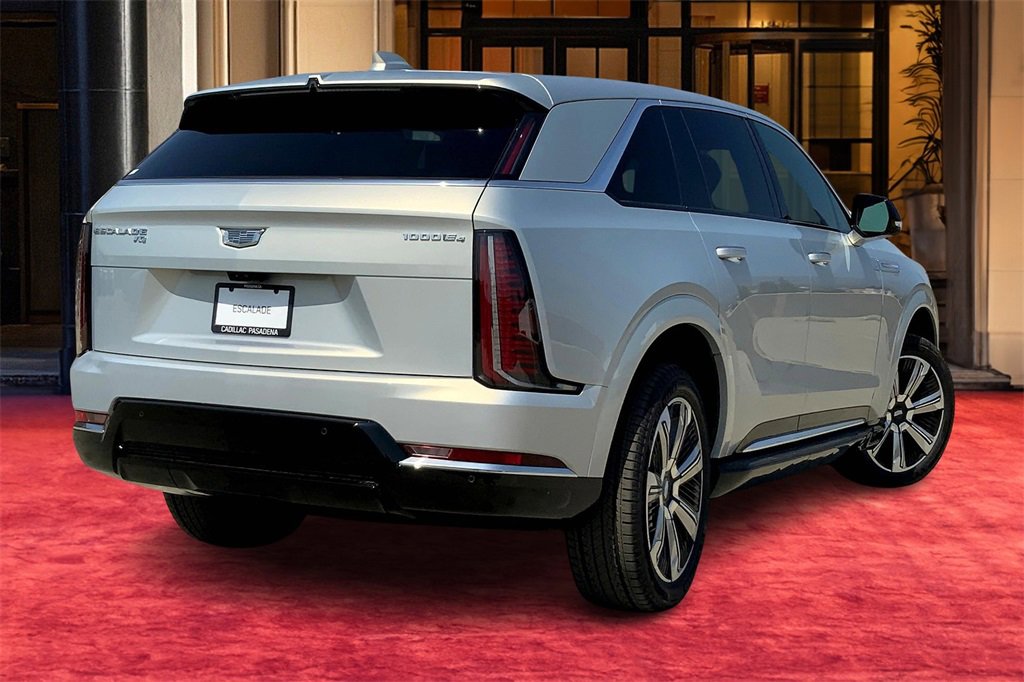 New 2025 Cadillac Escalade IQ Luxury 2 image 6