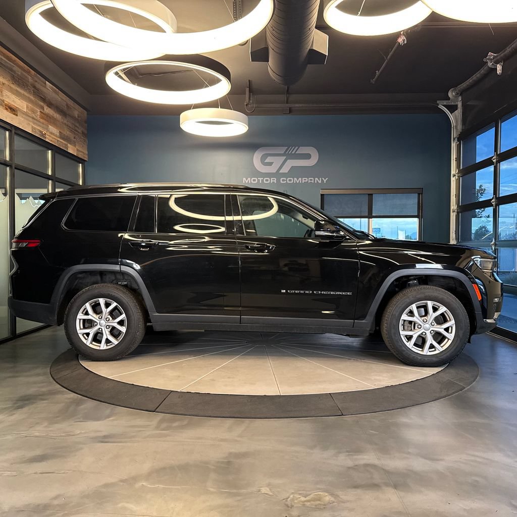 Used 2021 Jeep Grand Cherokee L Limited AWD/4WD image 2