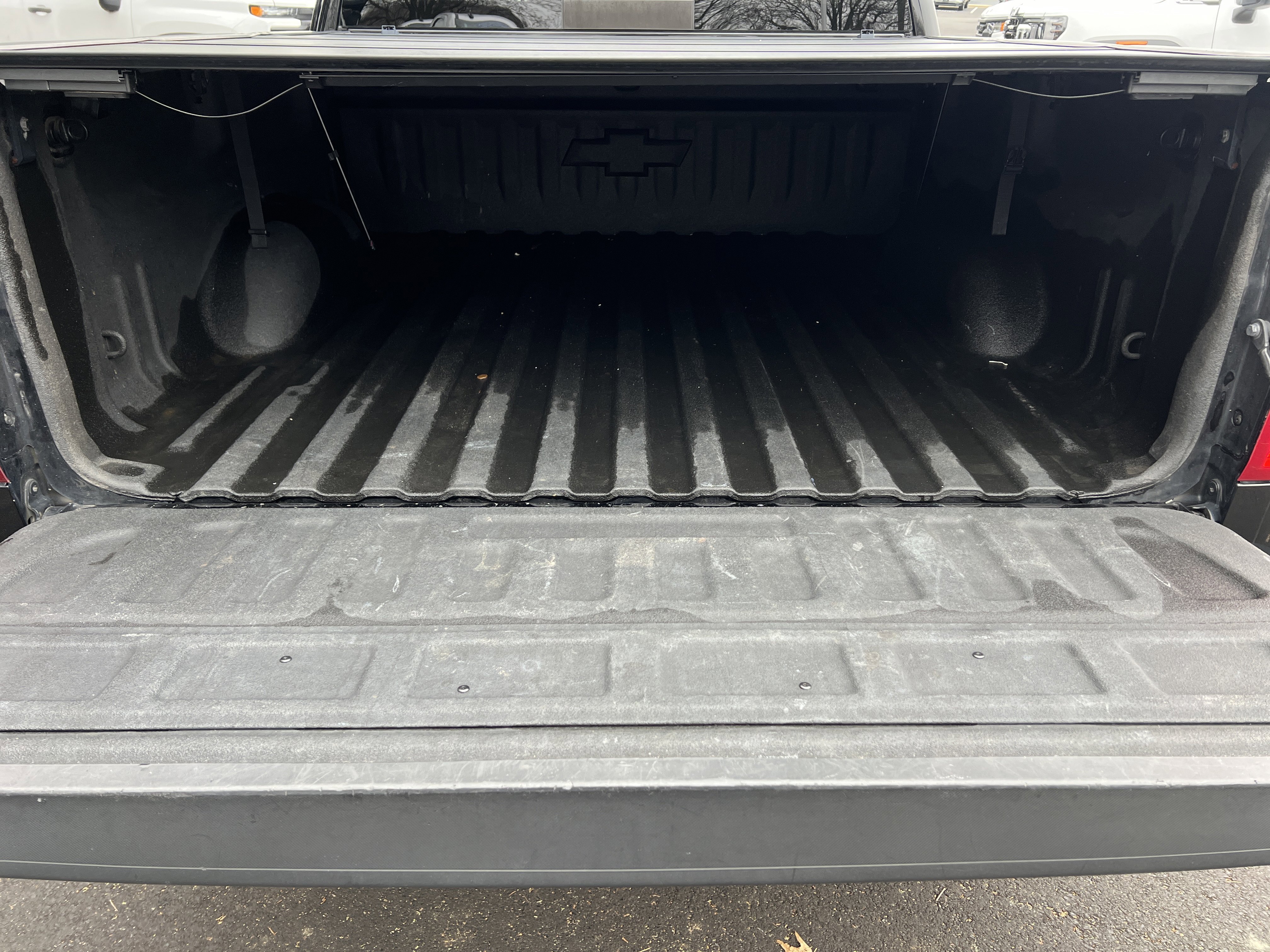 Used 2018 Chevrolet Silverado 1500 High Country image 32