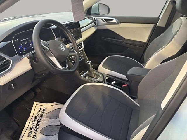 Certified 2026 Volkswagen Taos SE image 6