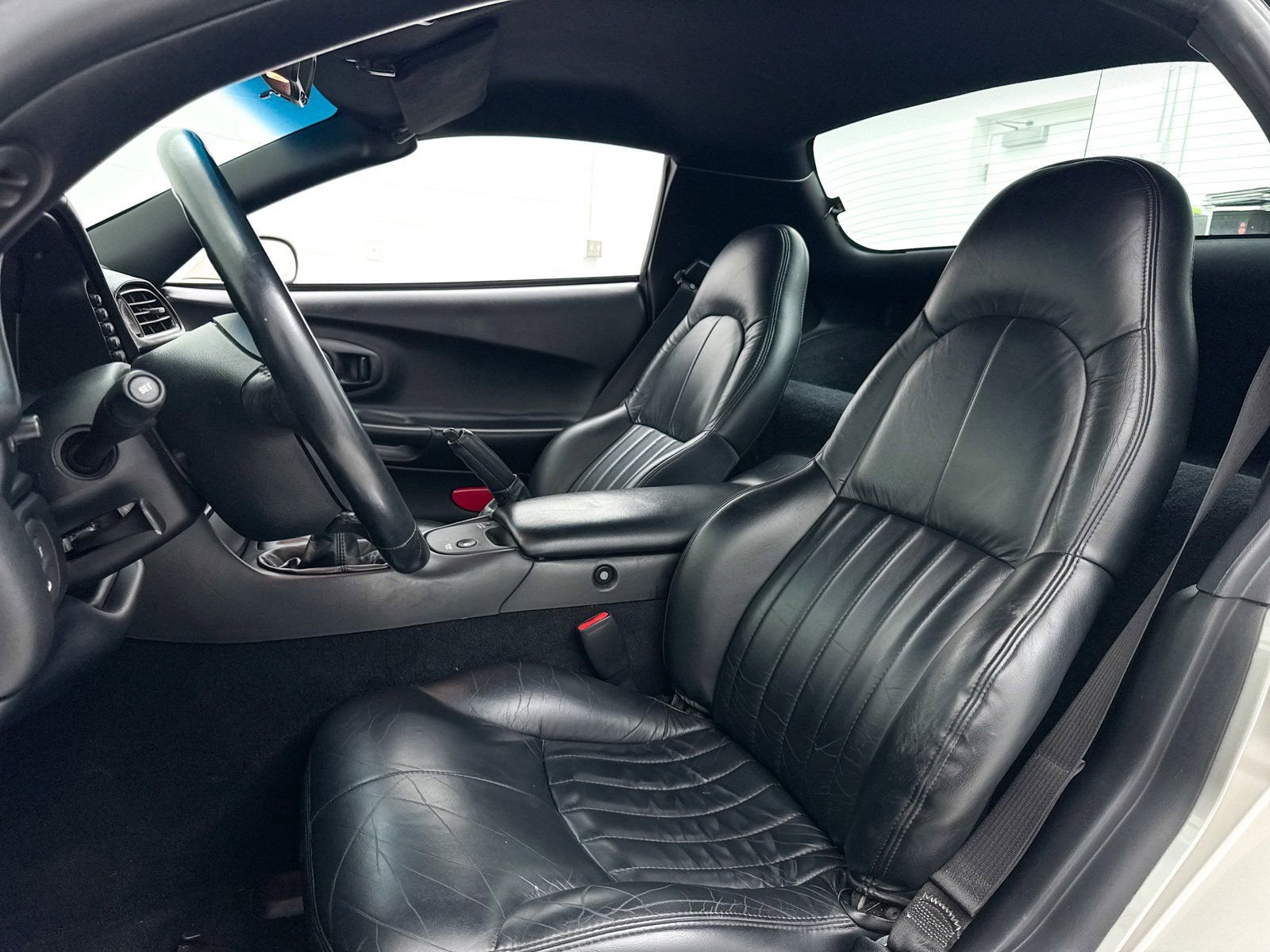 Used 2000 Chevrolet Corvette Coupe w/ Lighting Pkg image 18