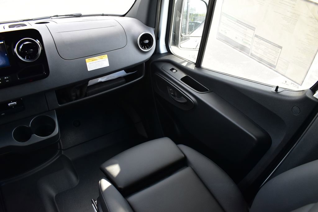 New 2025 Mercedes-Benz Sprinter 2500 image 23