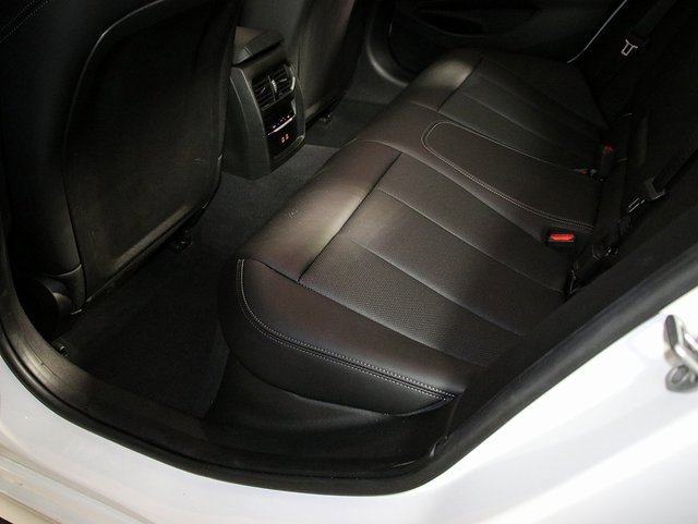 Used 2025 BMW 330i xDrive Sedan image 27