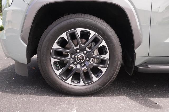 Used 2024 Toyota Sequoia Limited AWD/4WD image 39