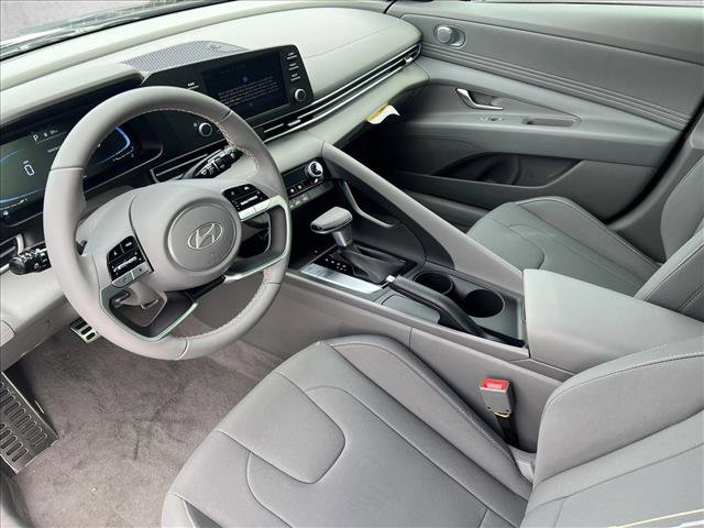 New 2025 Hyundai Elantra Sport w/ Cargo Package image 3