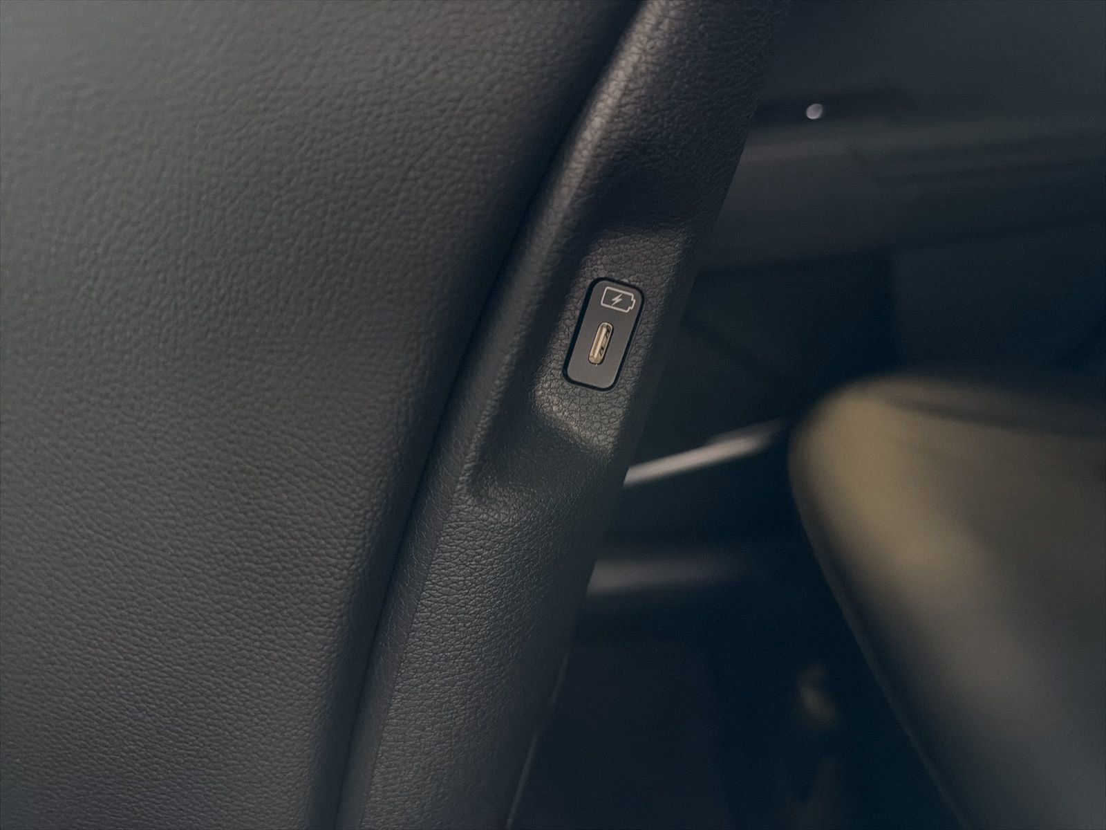 New 2026 Kia Sportage EX image 13