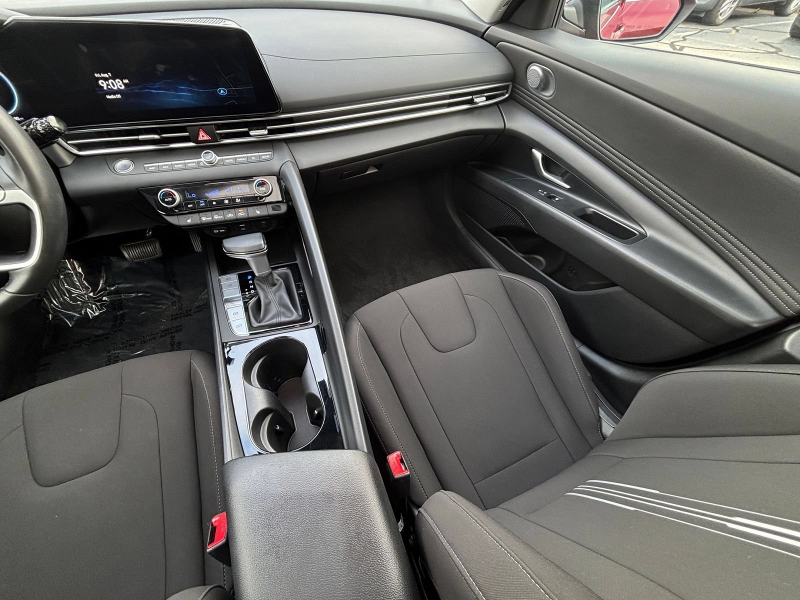 Used 2025 Hyundai Elantra SEL FWD image 37