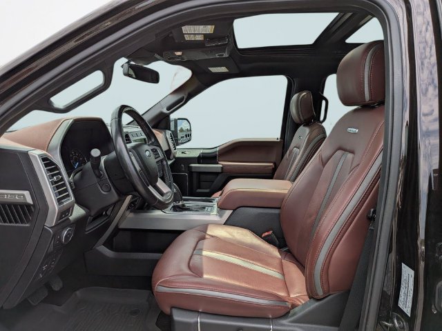 Used 2018 Ford F150 Platinum w/ Equipment Group 701A Luxury AWD/4WD image 21