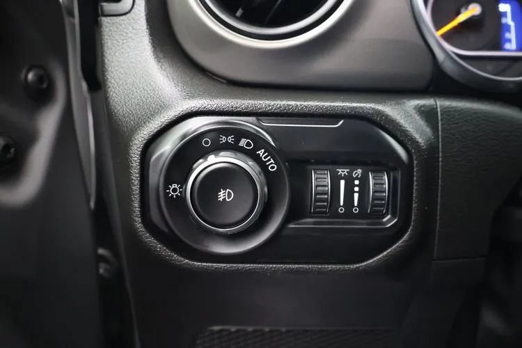 Used 2022 Jeep Wrangler Unlimited Sport AWD/4WD image 17