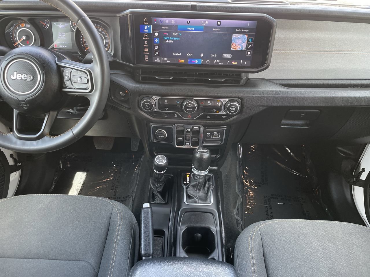 Used 2024 Jeep Wrangler Unlimited Sport AWD/4WD image 14