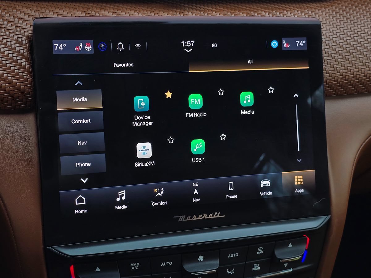Used 2022 Maserati Quattroporte Modena RWD image 41