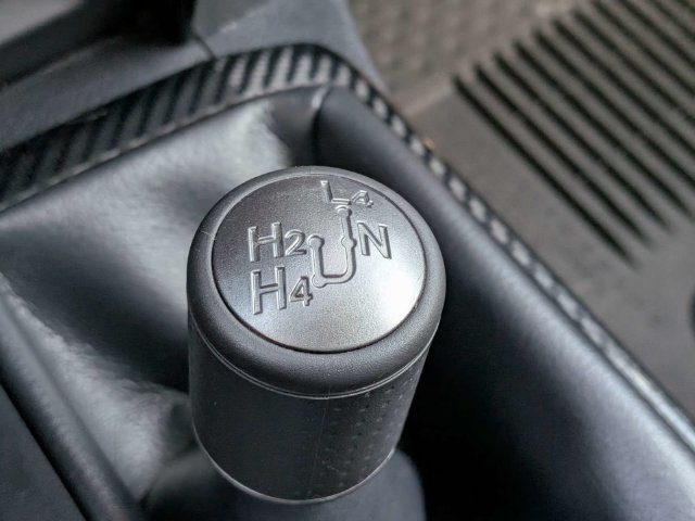 Used 2018 Toyota 4Runner TRD Off-Road AWD/4WD image 24