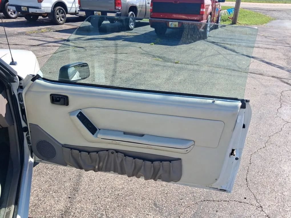 Used 1990 Ford Mustang LX RWD image 35