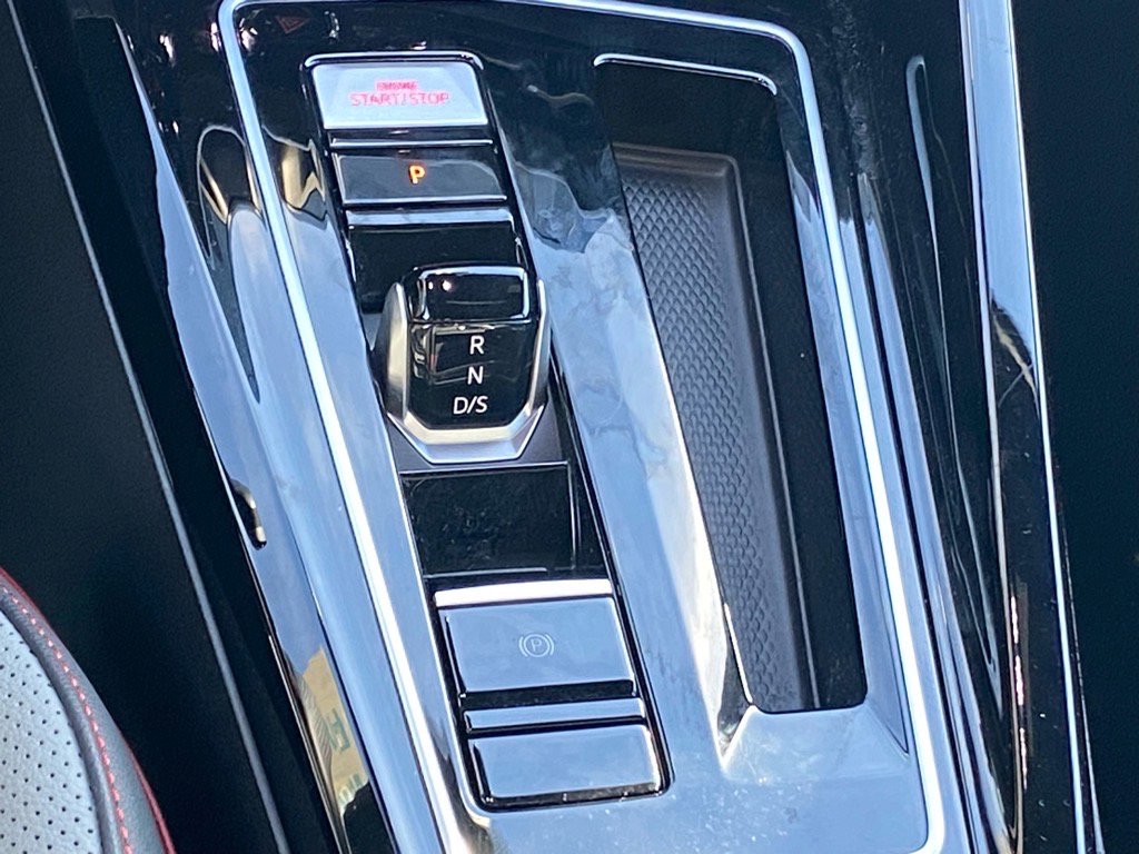 Certified 2024 Volkswagen GTI SE w/ SE Leather Seats Package image 9