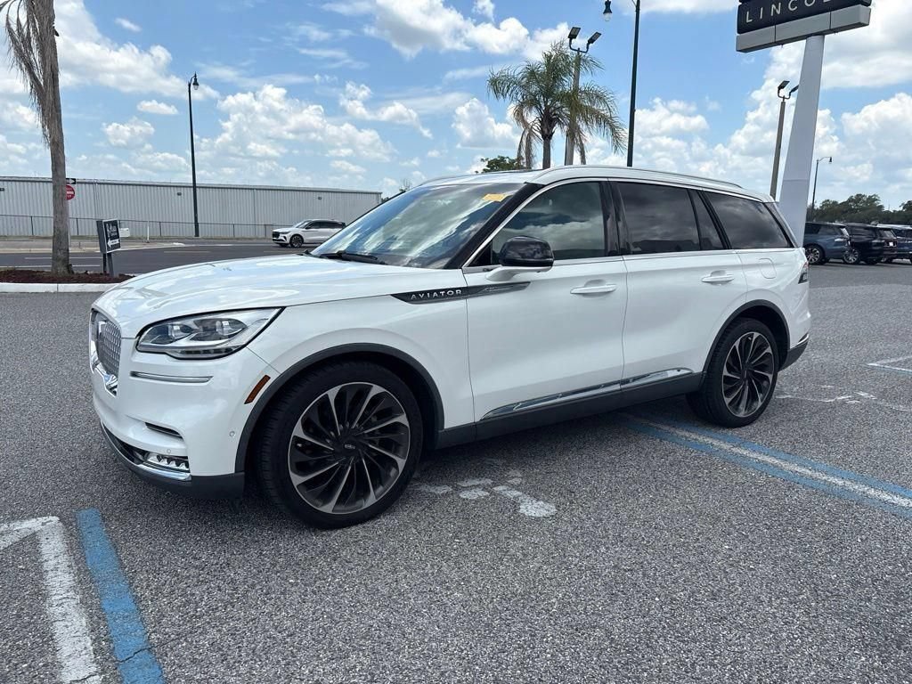 Certified 2020 Lincoln Aviator Reserve w/ Equipment Group 202A AWD/4WD image 4